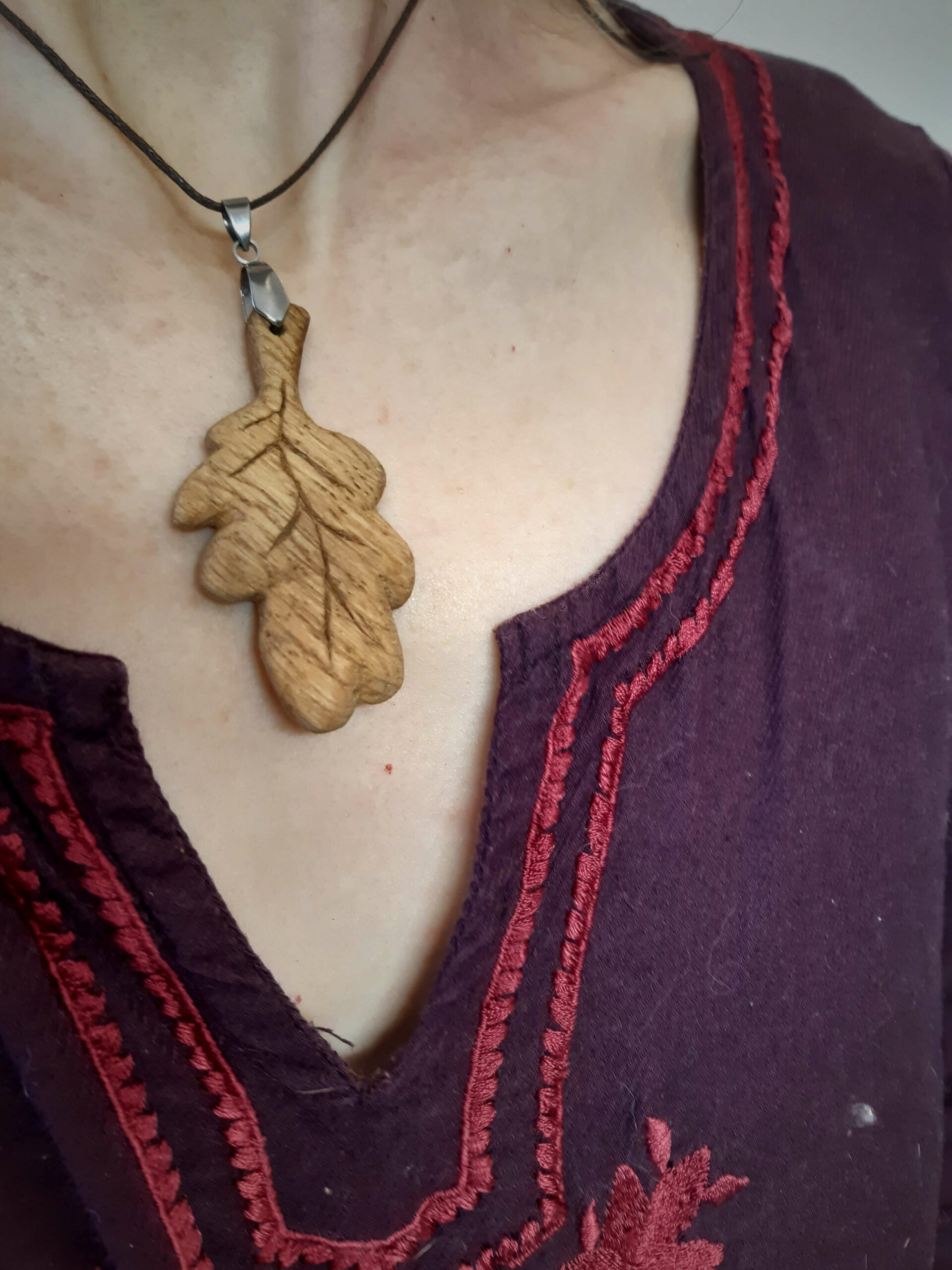 pendentif feuille de chene