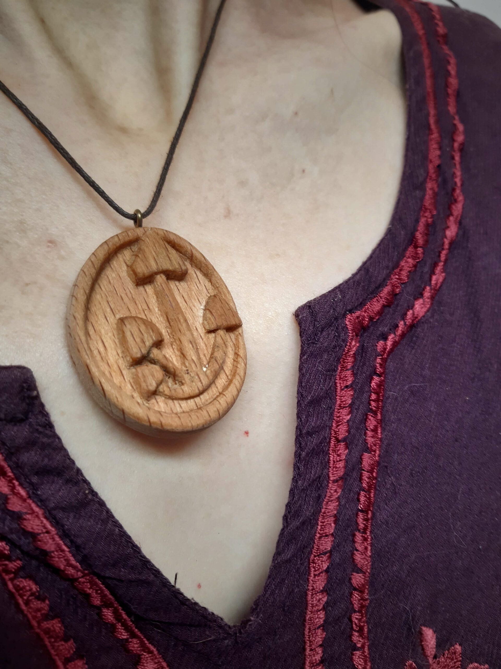 pendentif médaillon champignons